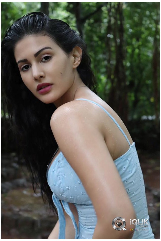 Amyra-Dastur